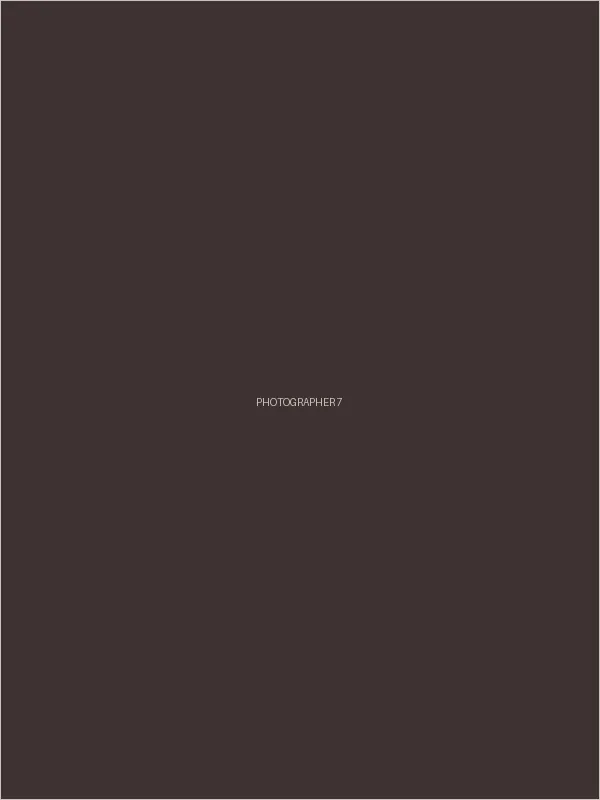 黑白风格的 张婉莹 人像作品，强调情绪与质感